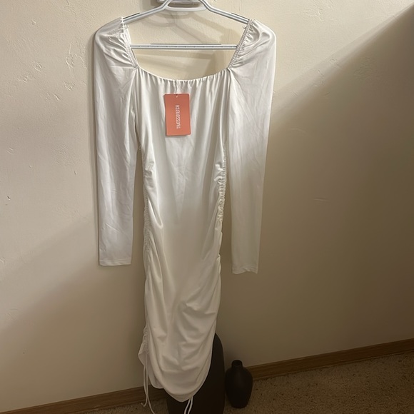 Brand new Thatssofetch maxi dress. White. Size 10 - Picture 5 of 6